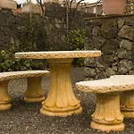 La Tanquera Hotel *